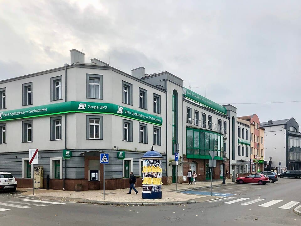 Sochaczew, Poland: Budynek przed II wojną światową mieścił Starostwo Powiatowe. W budynku na mocy wyroku podziemnego sądu AK 26 maja 1943 r. wykonano wyrok śmi